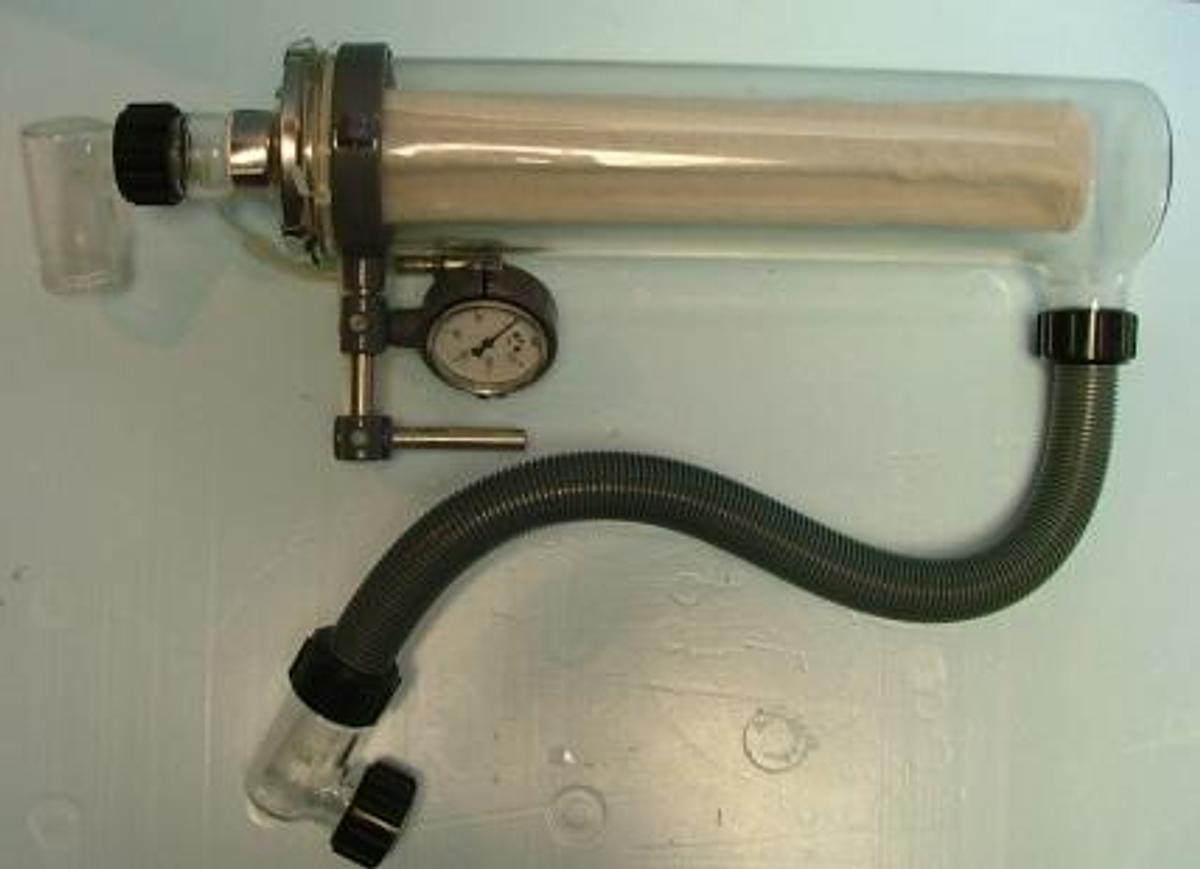 Used QTY. 1. BUCHI GLASSWARE VACUUM UNIT WITH VACUUM GAUGE RANGE -250 TO 0 MBAR
