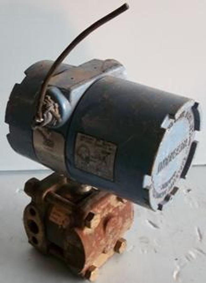 Used QTY. 1. ROSEMOUNT TRANSMITTER