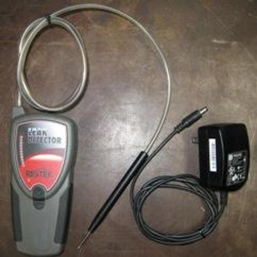 Used QTY. 1. RESTEK LEAK DETECTOR