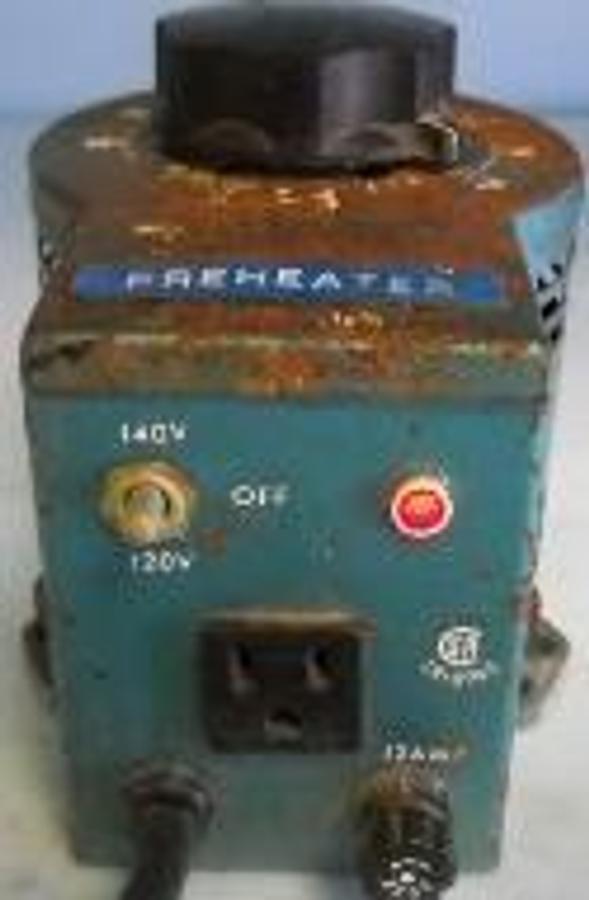 Used STACO VARIABLE INPUT 120V OUTPUT 0-120/140 12AMP TYPE: 3PN10T0 DIMENSION: 7"X5"