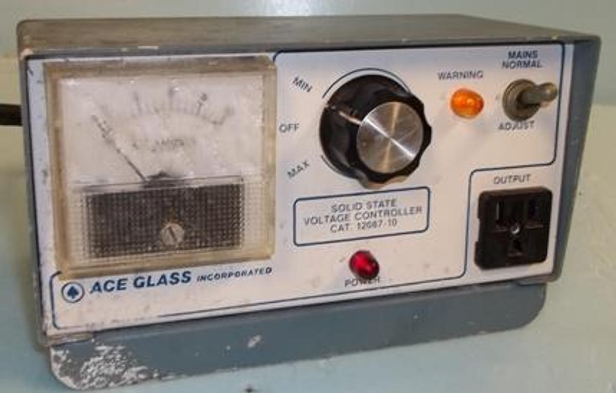 Used ACE GLASS INC. SOLID STATE VOLTAGE CONTROLLER CAT: 12087-10 120V 40 VOLT SWITCH HAS AC AMPRES METER RANGE 0-10.