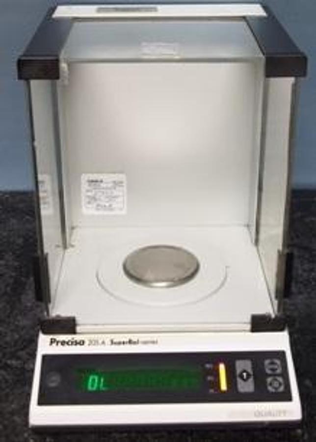 Used PRECISA 205A SUPERBAL-SERIES SWISS QUALITY TYPE: 300-9215/B 205A #27547 100VAC +/- 15% 50/60HZ OVER PRESSURED BALANCE.