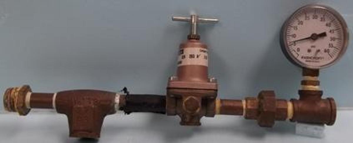 Used WATTS REGULATOR COMPANY COMPACT PRESSURE REGULATOR 3/8" 263 A 3 50 SKU# 0328050 03256C WITH 1. ASHCROFT BRONZE TUBE