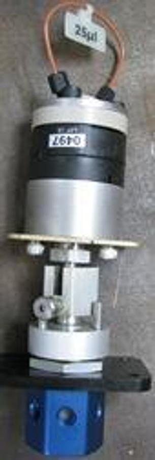 Used DIONEX AS3500 AUTOSAMPLER PART PUMP AND MANIFOLD