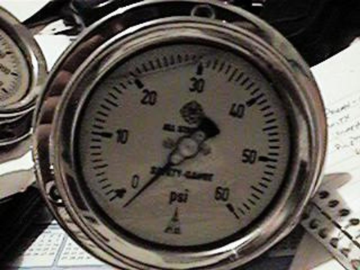 Used QTY. 1. MCDANIELS CONTROLS ALL STAINLESS SAFETY GAUGE