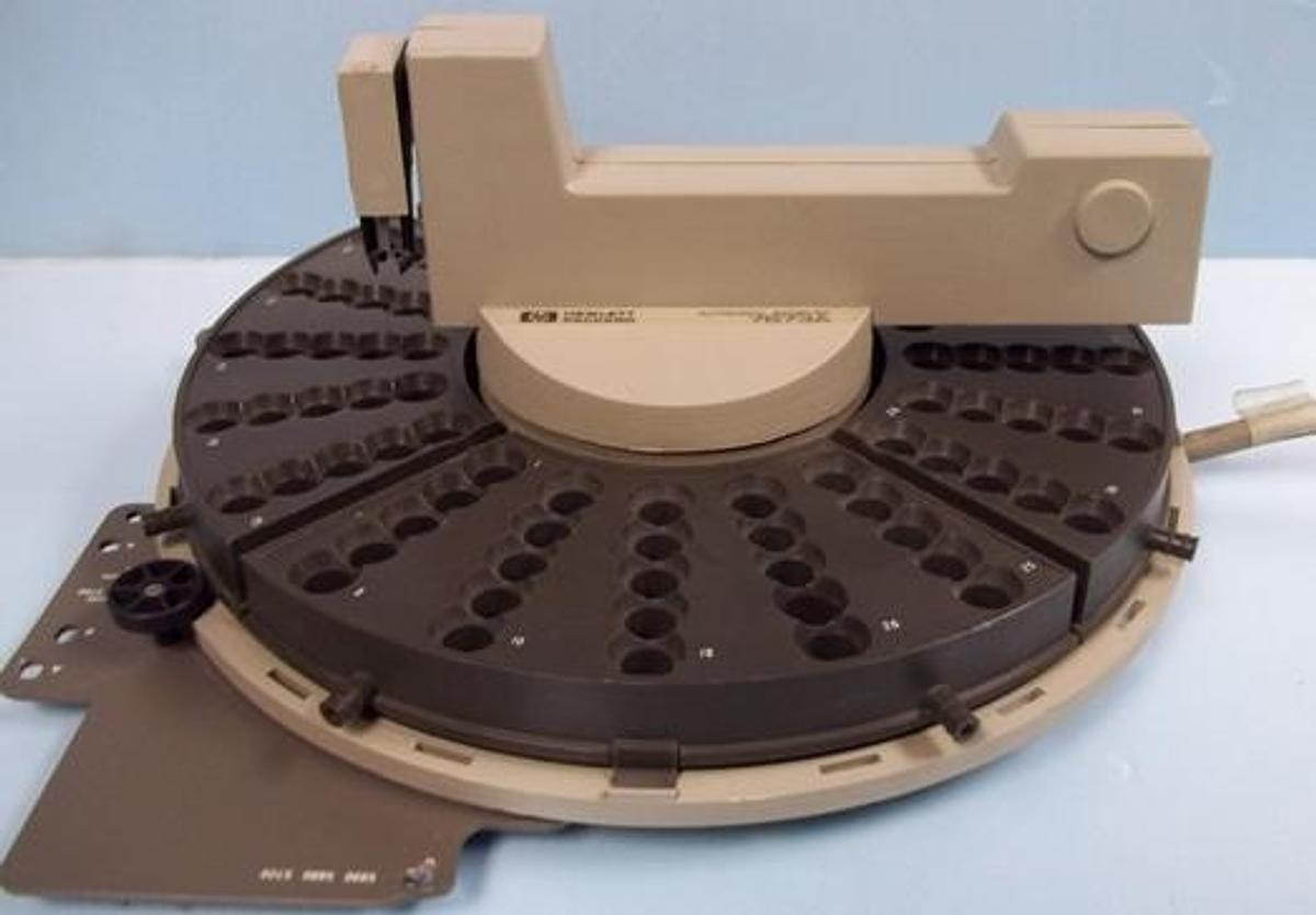 Used QTY. 1. HEWLETT PACKARD G.C. AUTO SAMPLER EXPANSION CAROUSEL TRAY
