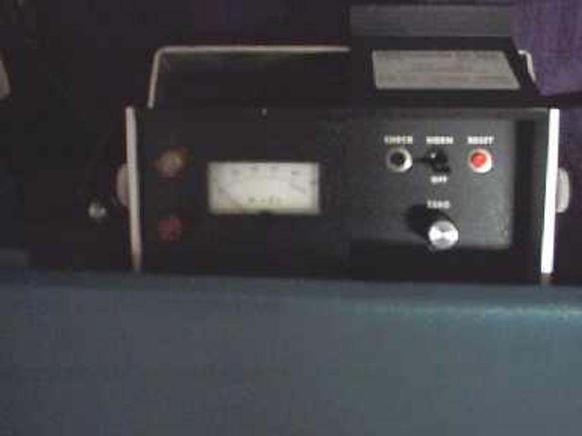 Used MSA PORTABLE COMBUSTIBLE GAS ALARM MODEL 100