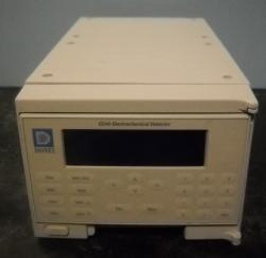 Used DIONEX ED40 ELECTROCHEMICAL DETECTOR MODEL: ED40-1