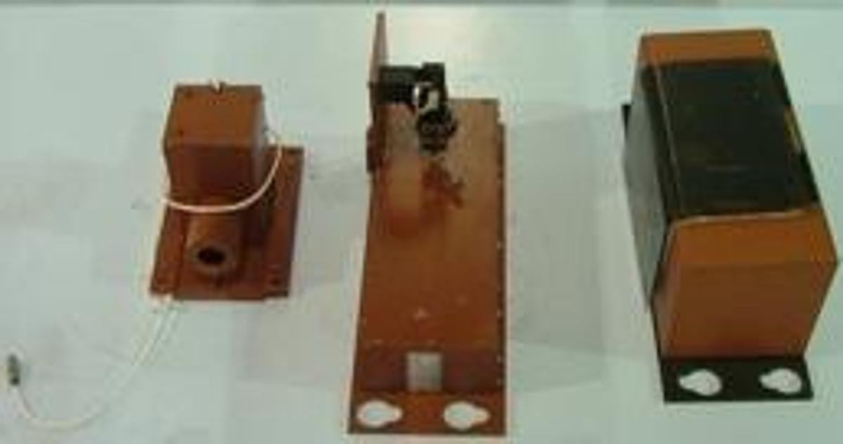 Used ANALECT INSTRUMENTS DIV OF LASER PRECISION CORP 31 DECEMBER 1984 MODEL # AQG-502 SERIAL F-195.