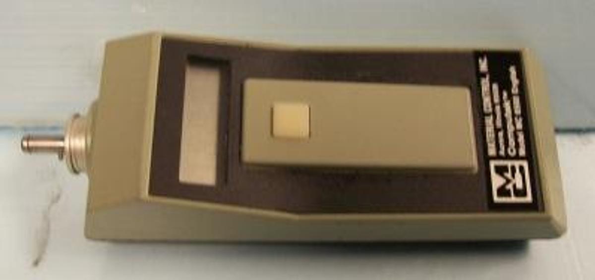 Used MATERIAL CONTROL INC COMPUTAK MODEL MC 6500 ENGLISH TACHOMETER ADJUSTABLE RPM (ROTATION PER MINUTE)