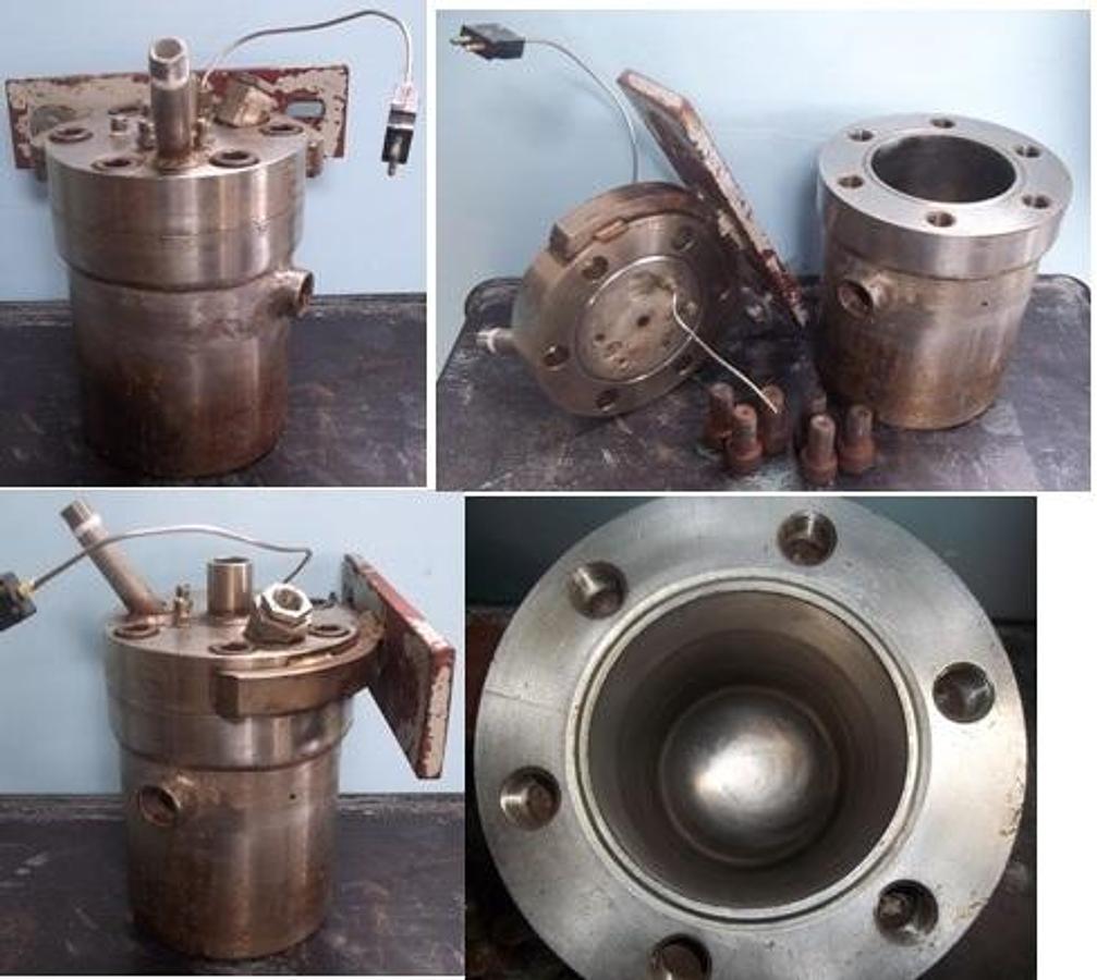Used QTY. 1. AUTOCLAVE ENGINEERS REACTOR 1 LITER WITH THERMOCOUPLE STAINLESS STEEL JACKETED.