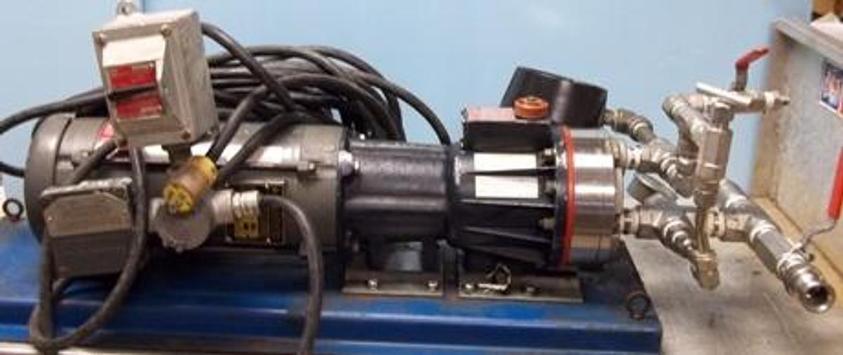 Used QTY. 1. HYDRA-CELL PUMP MODEL: D10SLSESNEMD
