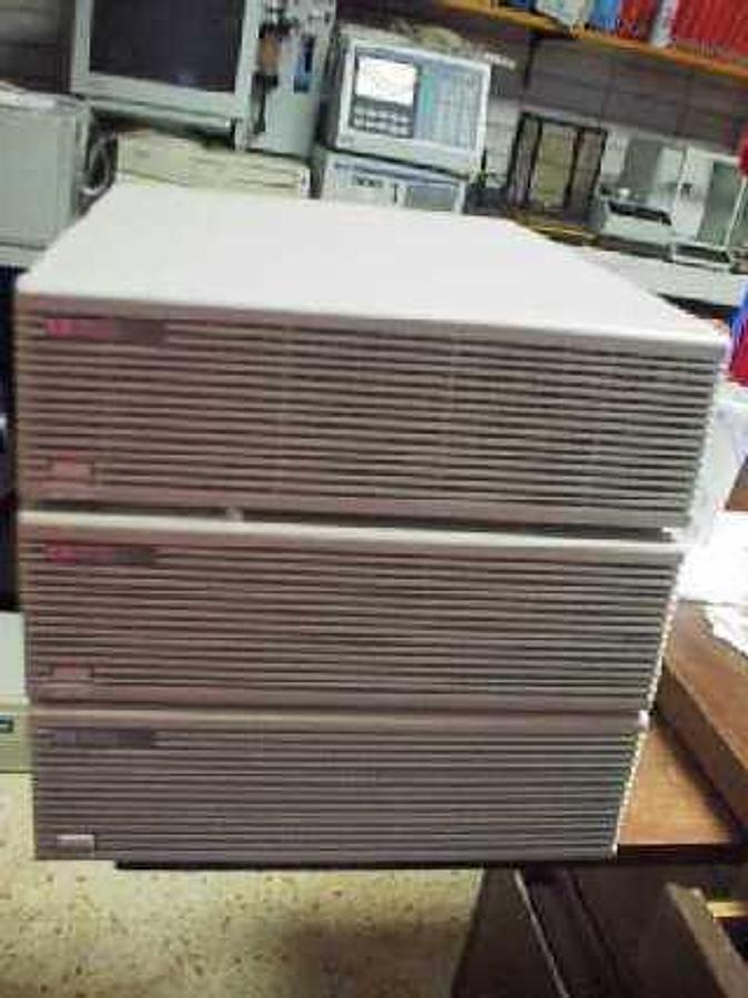 Used HEWLETT PACKARD 340 / 9000 WORK STATIONS.