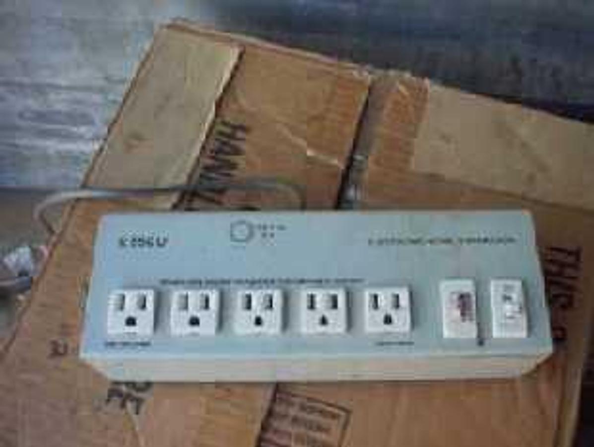 Used QTY. 1. METROHM ELECTRONIC NOISE SUPPRESSOR MODEL ESSOU. (lab51.jpg)To see a picture of this lab equ.