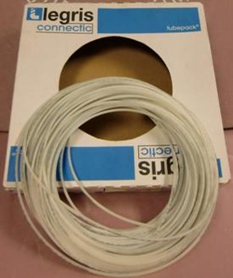 Used QTY. 1. LEGRIS CONNECTIC NYLON TUBE PACK PT: 2VDP8 1/8" O.D. X .093" I.D. 250 PSI WP AT 75 DEG F 50FT NEW CONDITION IN ORIGINAL PACKAGING.