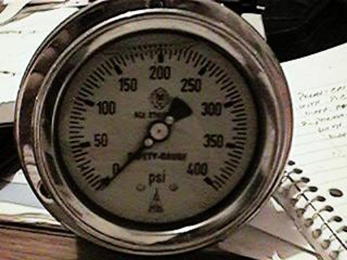 Used QTY. 1. MCDANIELS CONTROLS ALL STAINLESS SAFETY GAUGE