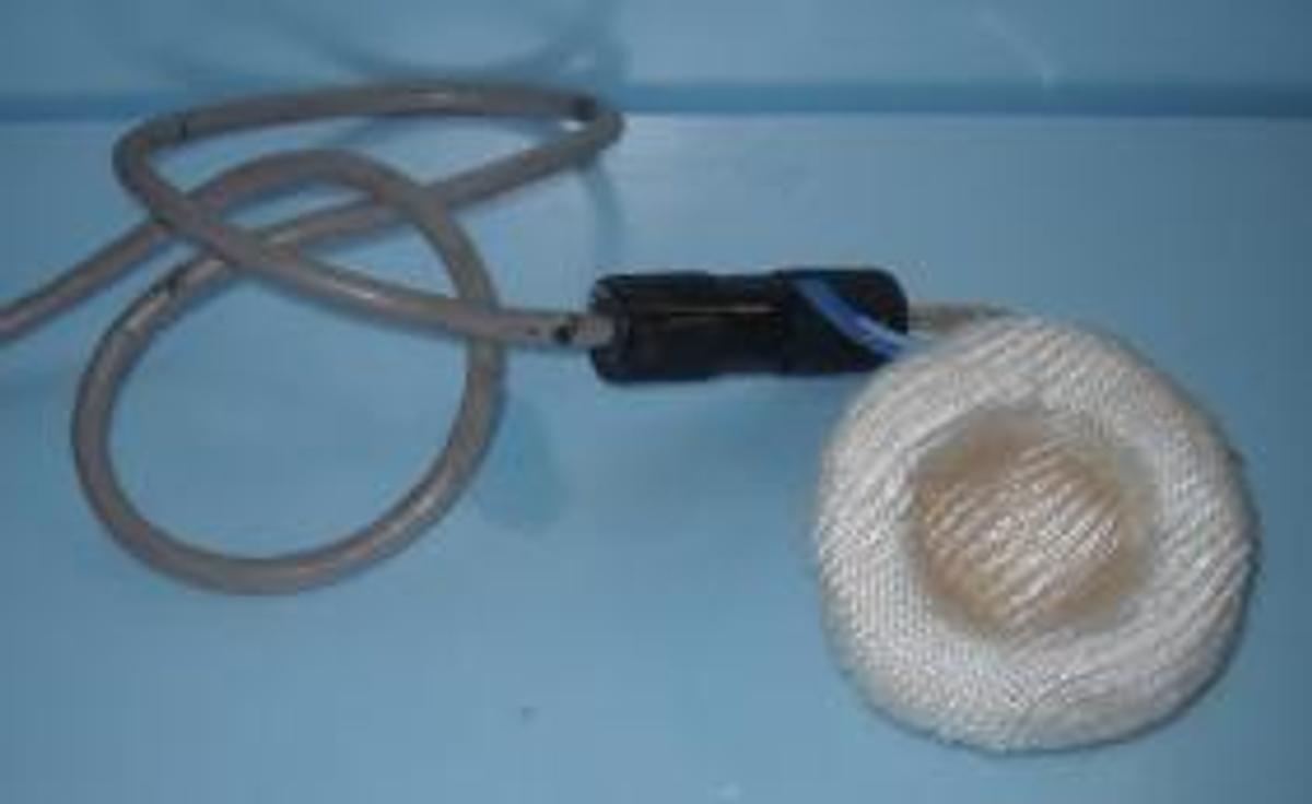 Used QTY. 1. GLAS-COL HUBBELL HEATING MANTLE SOFT SHELL 50ML 115V