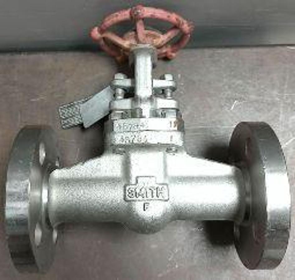 Used SMITH FORGED STEEL 1" 600 BODY: F316DC RASED FACE FLANGED VALVE