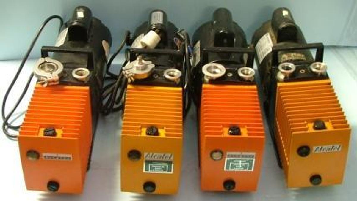 Used ALCATEL VACUUM PUMP MODEL: 20102A