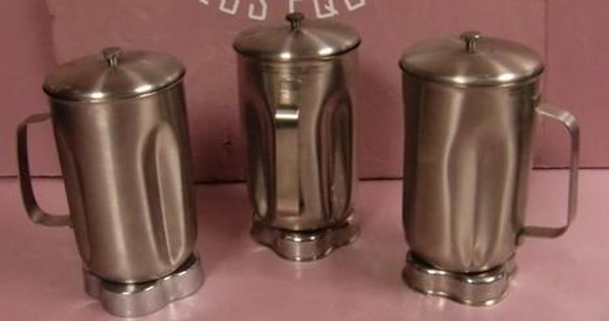 Used QTY. 2. WARING CONTAINER STAINLESS STEEL 1 QUART NO.: 9703