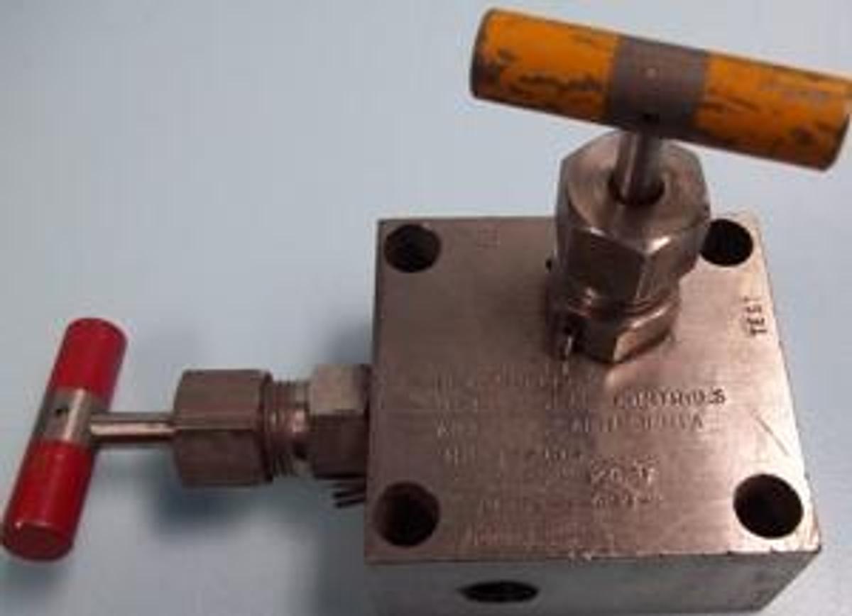 Used HEX PRODUCTS CIRCLE SEAL CONTROLS ANAHEIM CALIFORNIA