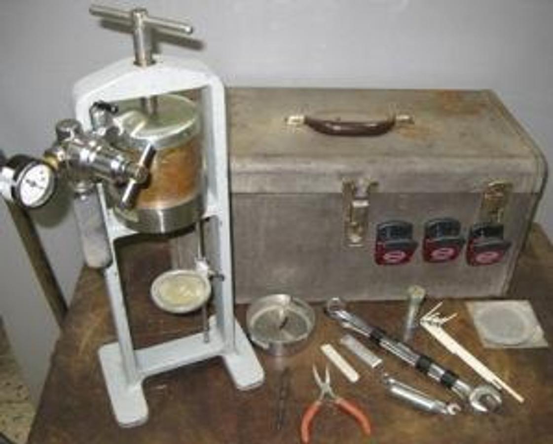 Used FANN INSTRUMENT COMPANY FILTER PRESS SERIES 300