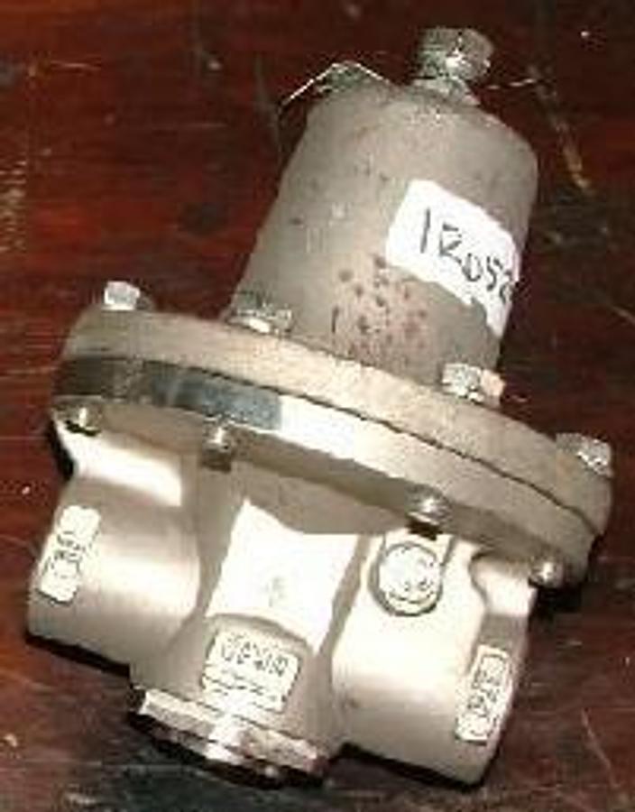 Used WATTS CONTROLS REGULATOR TYPE: 152 SS