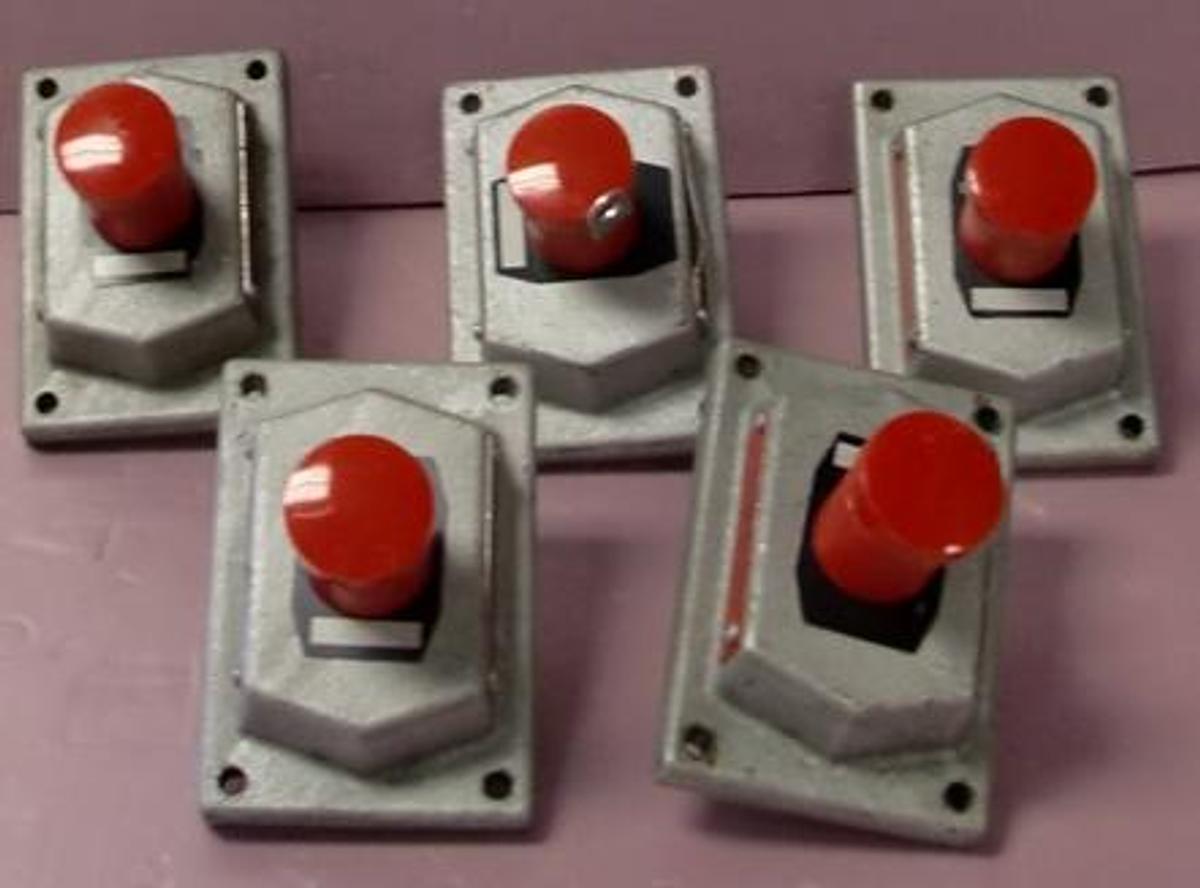 Used COOPER CROUSE-HINDS