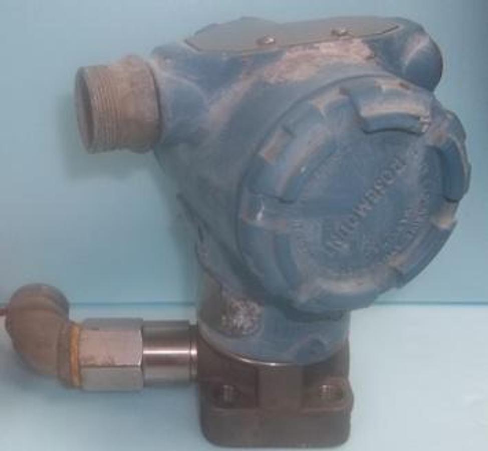 Used QTY. 1. ROSEMOUNT 3095 MASS FLOW TRANSMITTER