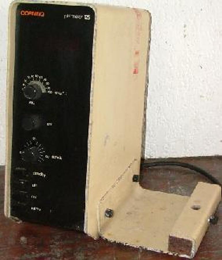 Used CORNING PH METER 125 TEMP. 0-100 DEG. C.