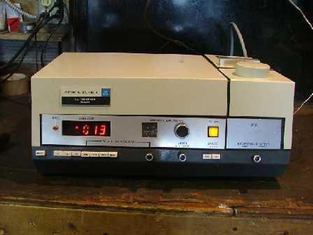 Used PERKIN ELMER L-C FLUORESCENCE SPECTROPHOTOMETER M/N LC 1000 CONTROL/N 5-2-1-0-6.