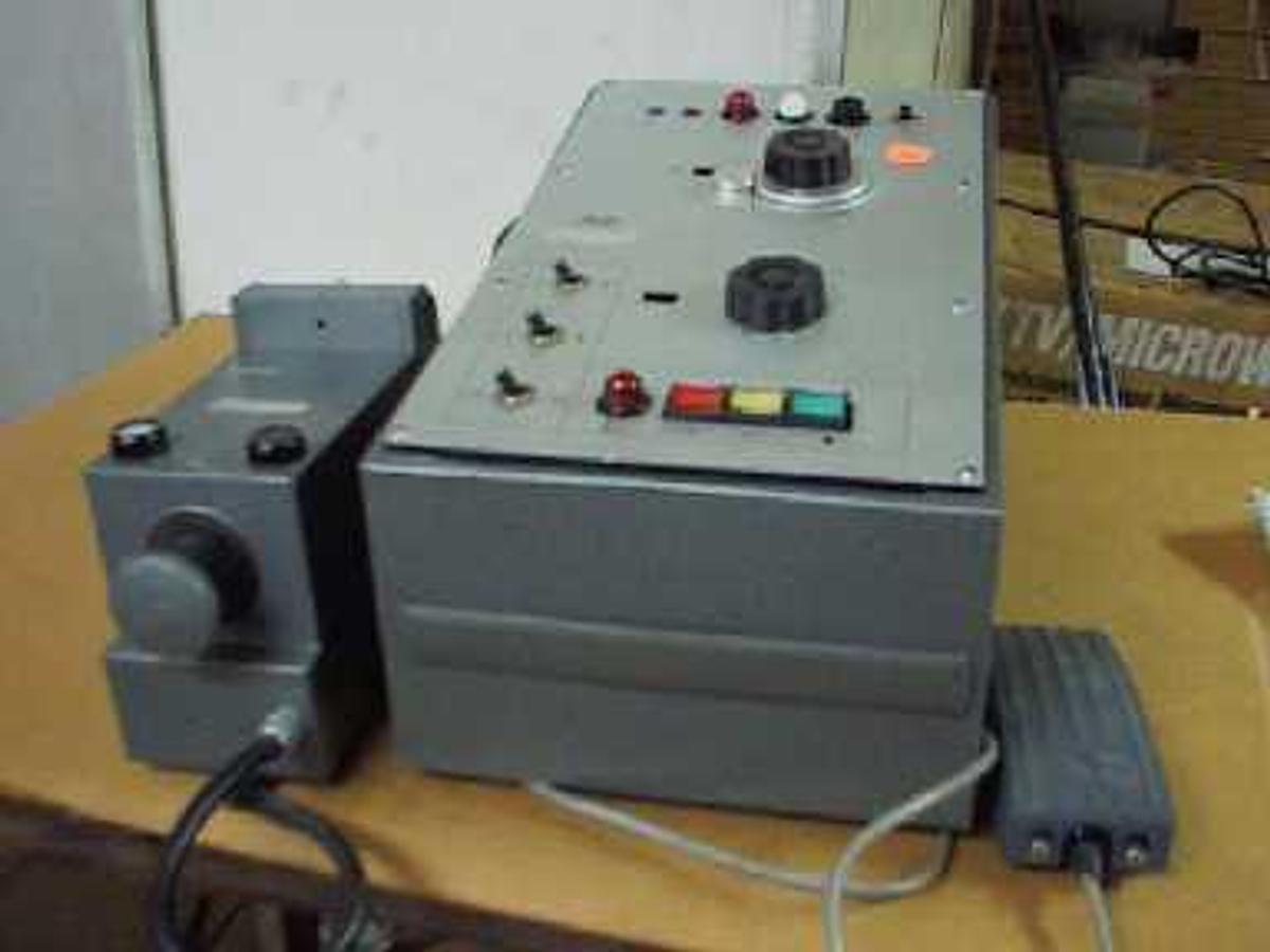 Used QTY. 1. LEITZ WETZLAR ORTHOMAT 3.2:1 AND CONTROLLER WITH MICRO FOOT SWITCH