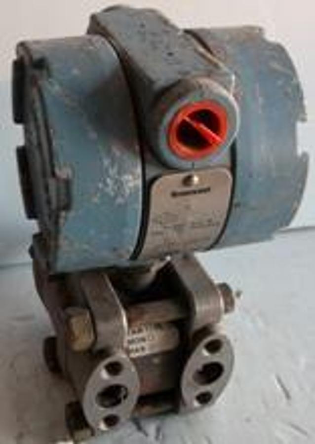 Used QTY. 1. ROSEMOUNT TRANSMITTER