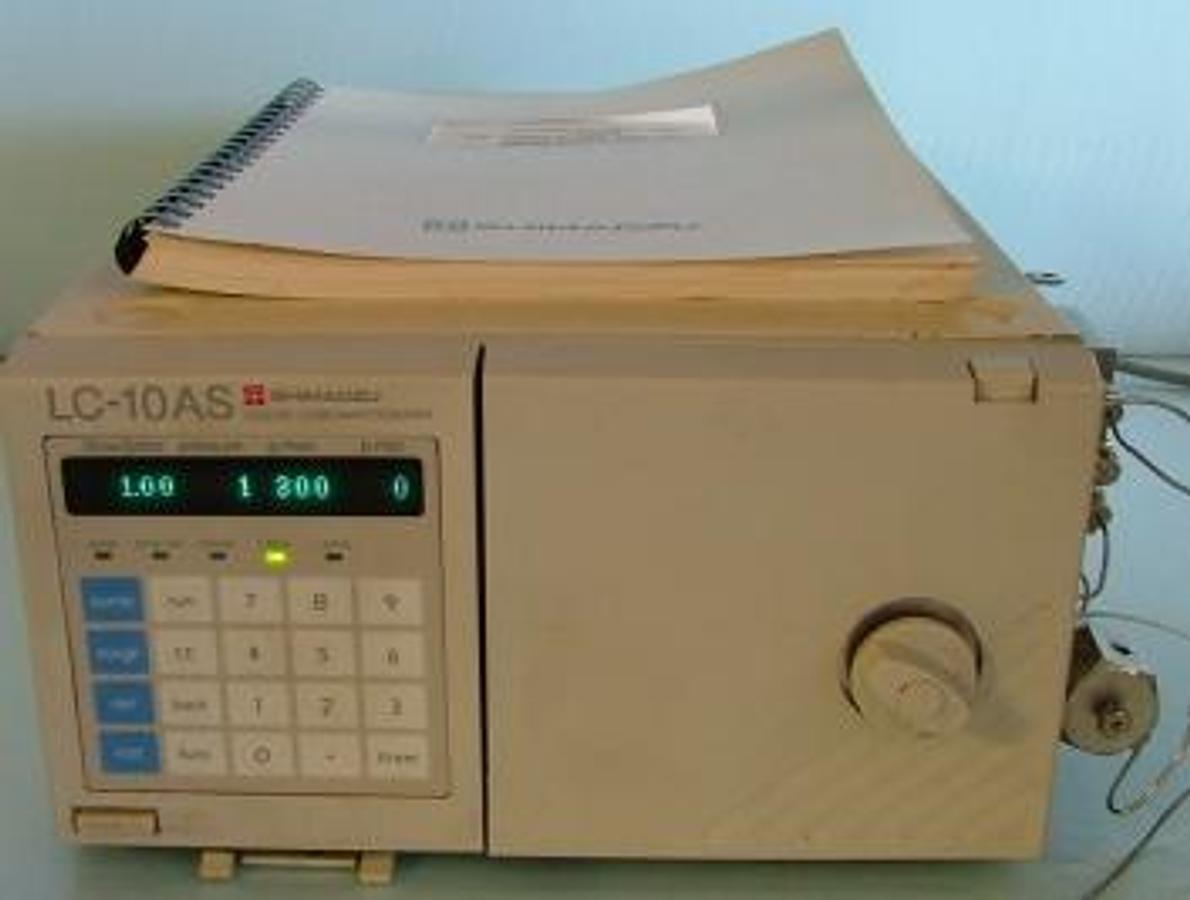 Used QTY. 1. SHIMADZU: SOLVENT DELIVERY UNIT LIQUID CHROMATOGRAPH MODEL LC-10AS