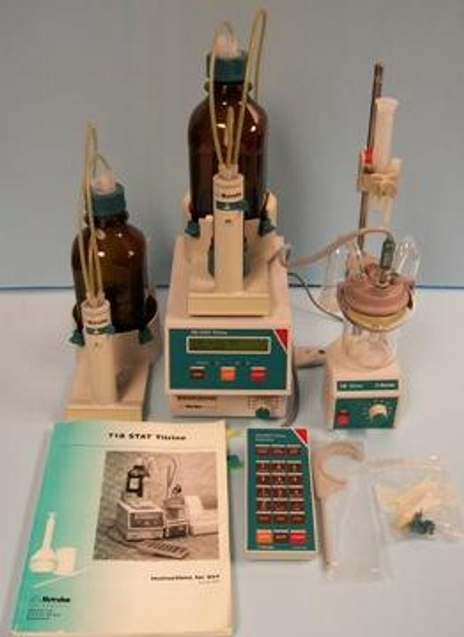 Used QTY. 1. METROHM 718 STAT TITRINO DOSIMAT TITRATOR WITH 20 ML EXCHANGE UNIT WITH AMBER BOTTLE AND SPARE 5ML EXCHANGE UNIT WITH AMBER BOTTLE