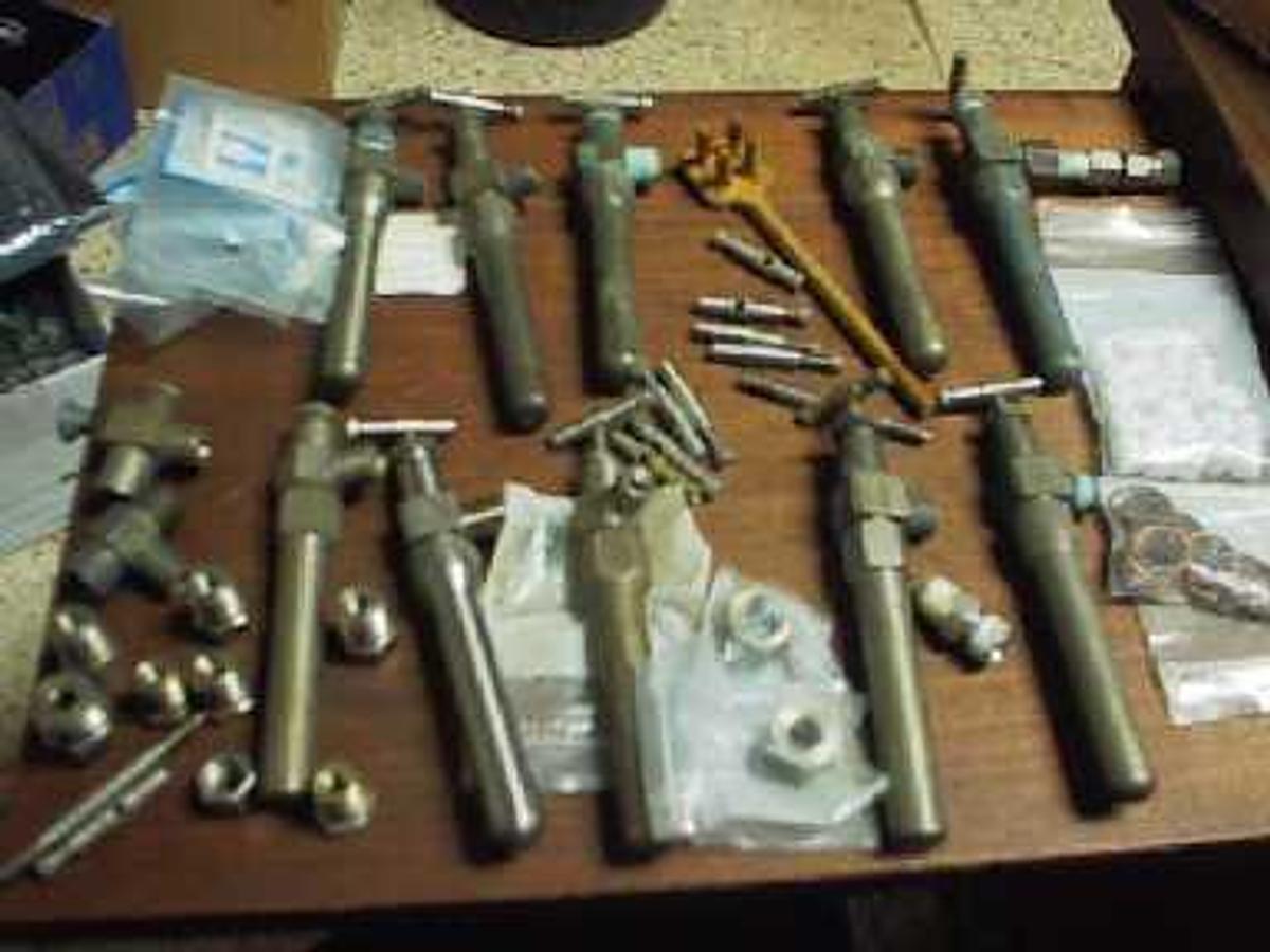 Used PHILLIPS HF ACID BOMBS WITH NEEDLE VALVES