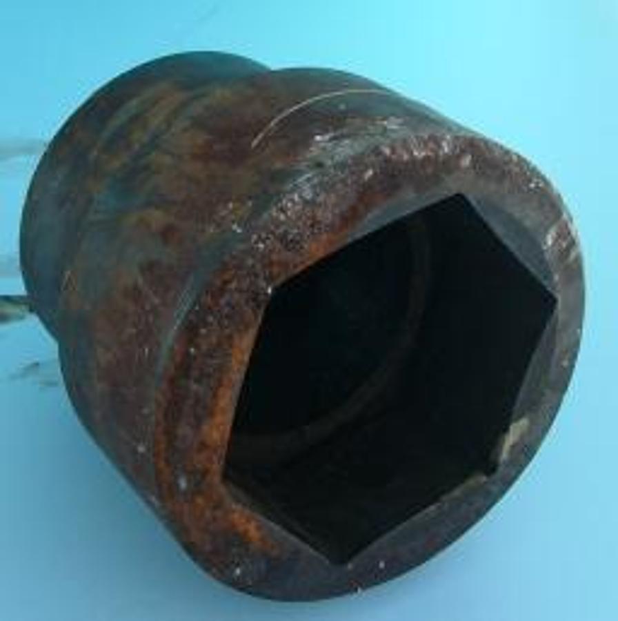 Used INDUSTRIAL SOCKET 6 POINT 2" DRIVE.