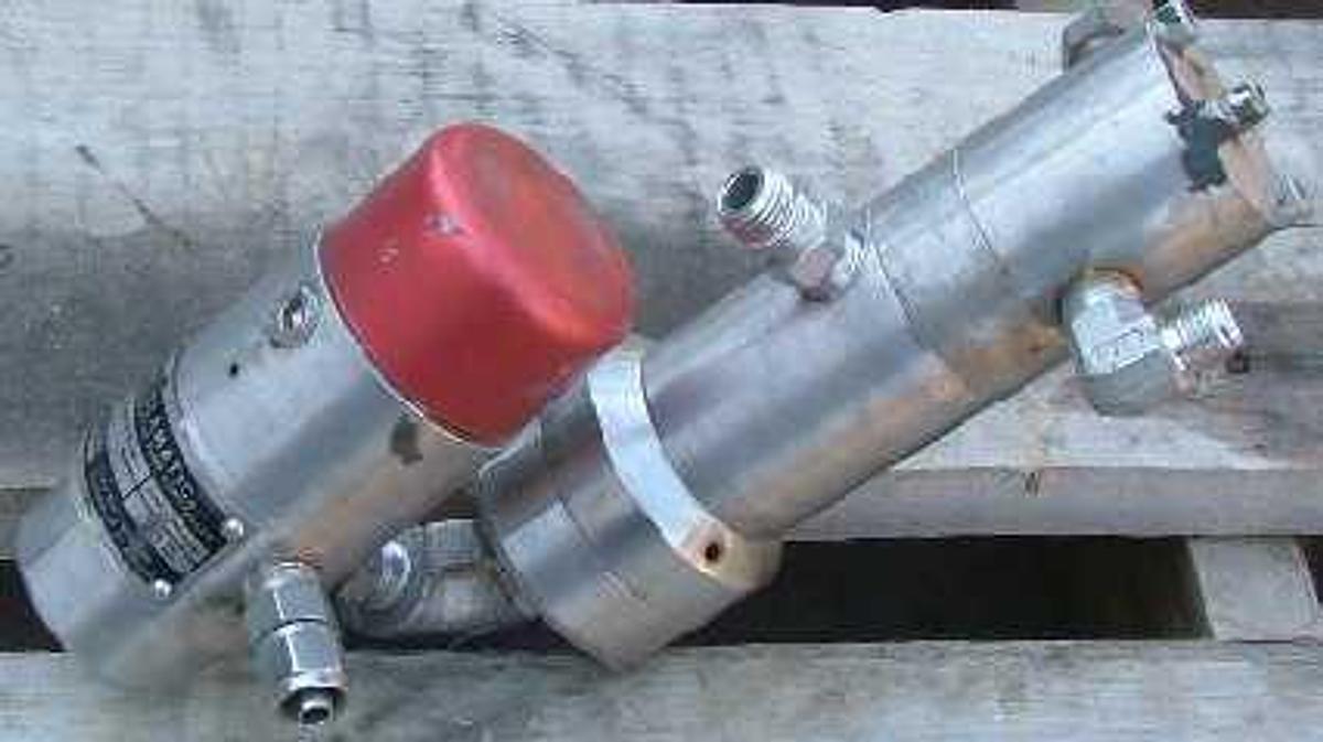 Used REPUBLIC SPECIALTY CO. / WILLIAMS OSCILLAMATIC LOW PRESSURE DIAPHRAGM METERING PUMP MODEL: M/N: P04-45