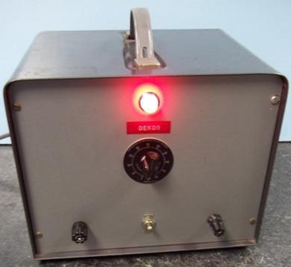 Used DEKOR VARIABLE DC OUT PUT CONTROLLER SERIAL: 59681 TR