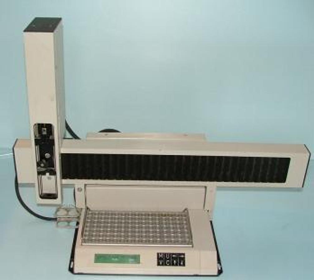 Used SAMPLER AJFP ANALYTIK-FP-JENA TYPE ALS 104 NR. 1044 110V T1A 60HZ V3.21E.