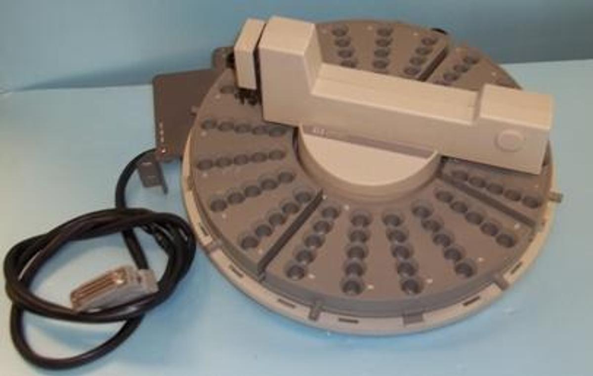 Used HEWLETT PACKARD 7673 AUTOMATIC SAMPLER EXPANSION TRAY MODEL: B