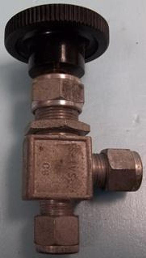Used WHITEY / SWAGELOK VALVE NEEDLE VALVE