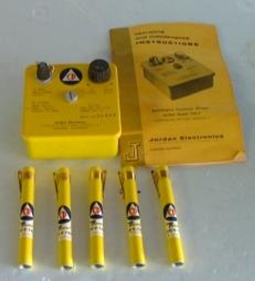 Used QTY. 1. JORDAN ELECTRONICS RADIOLOGICAL DOSIMETER CHARGER JORDAN MODEL: 750-5 O.C.D.M. ITEM NO. CD V-750 MODEL NO. 5