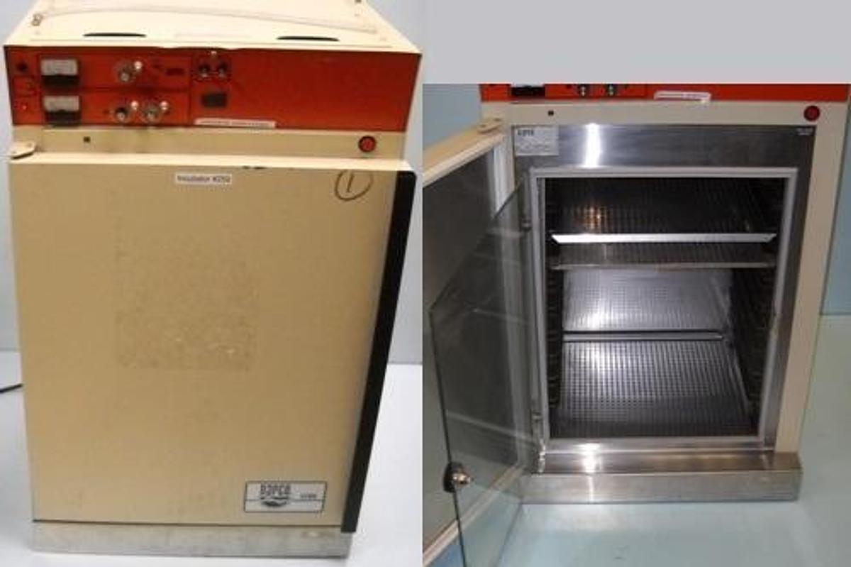 Used NAPCO 5100 AUTOMATIC WATER JACKETED CO2 INCUBATOR.