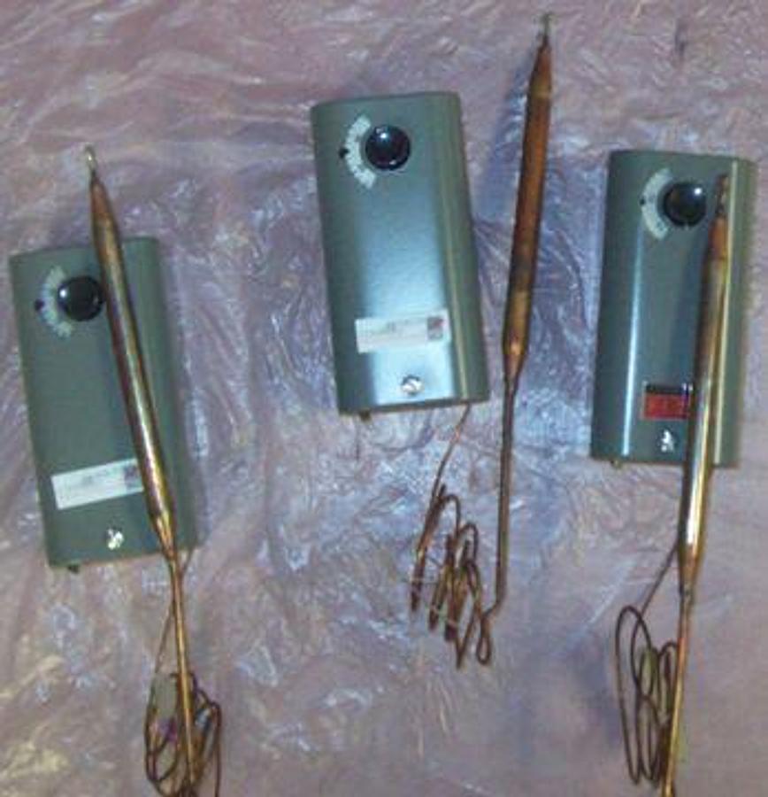 Used QTY. 3. JOHNSON CONTROLS REMOTE BULB TEMPERATURE CONTROL A19ABA-23C