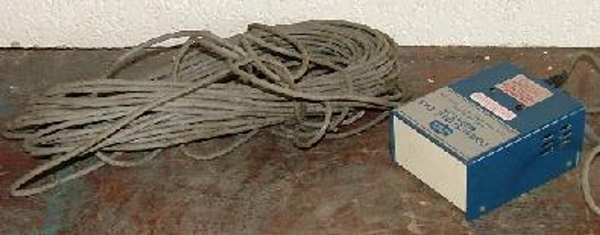 Used UNION CARBIDE COMBUSTIBLE GAS MONITOR PN. SG4020