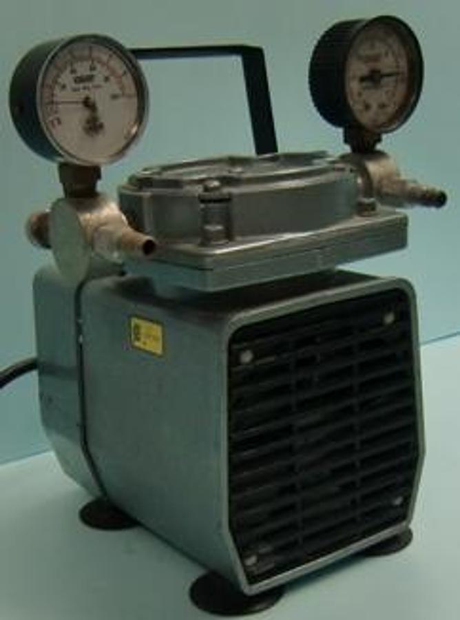 Used QTY. 1. GAST MFG. CORP. VACUUM PUMP 115V 60 HZ