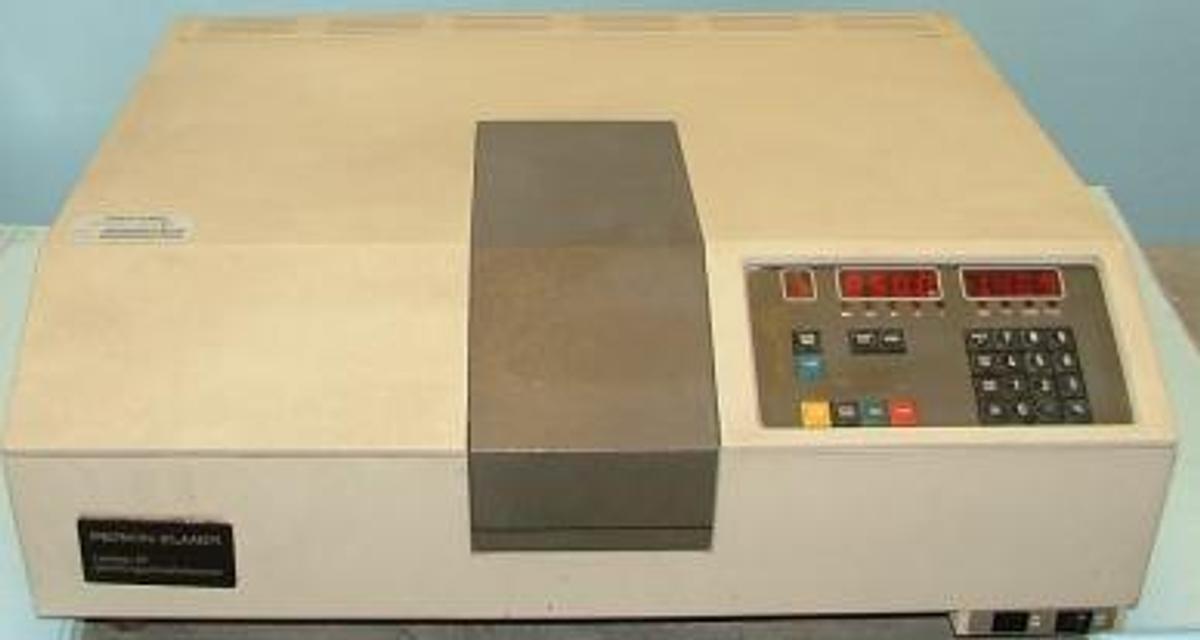 Used PERKIN ELMER LAMBDA 3B UV/VIS SPECTROPHOTOMETER MODEL LAMBDA 3B MODEL C618-0437 200VA 115/230V 50/60HZ.