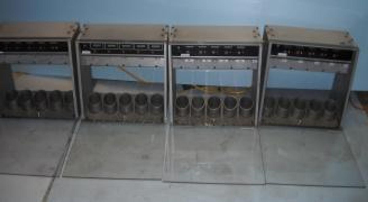 Used FIVE TIMER APPARATUS WITH BOTTOM CYLINDERS (5) DIM+ 17 3/8" X 10 Â½" X 17 Â¾" X 8 5/8.