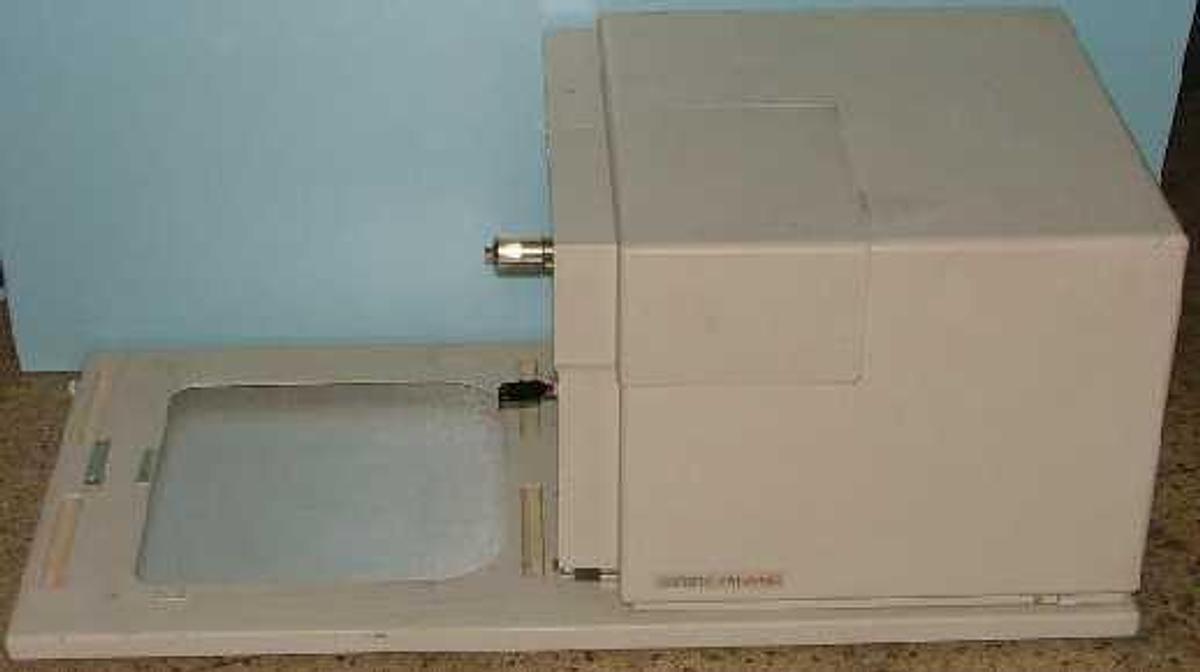 Used F VARIAN SATURN MASS SPEC